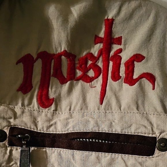 Nostic Angel Wings Embroidered Button Down Beige Red Shirt Seeing Eye - Picture 3 of 8